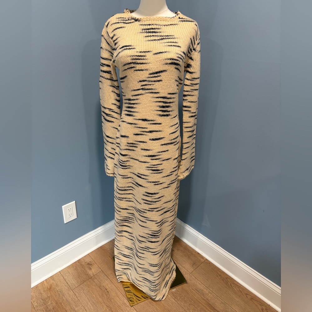 Boohoo Beige and Navy Patterned Long Sleeve Dress Size 8
